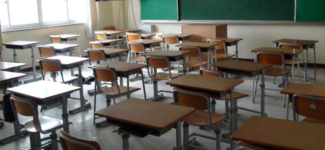 Salle-de-classe-vide